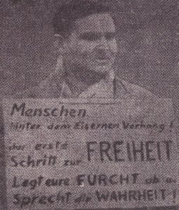 Prophetische Forderung: Zutshi 1960 auf dem Alexanderplatz in Ostberlin - Foto: Archiv